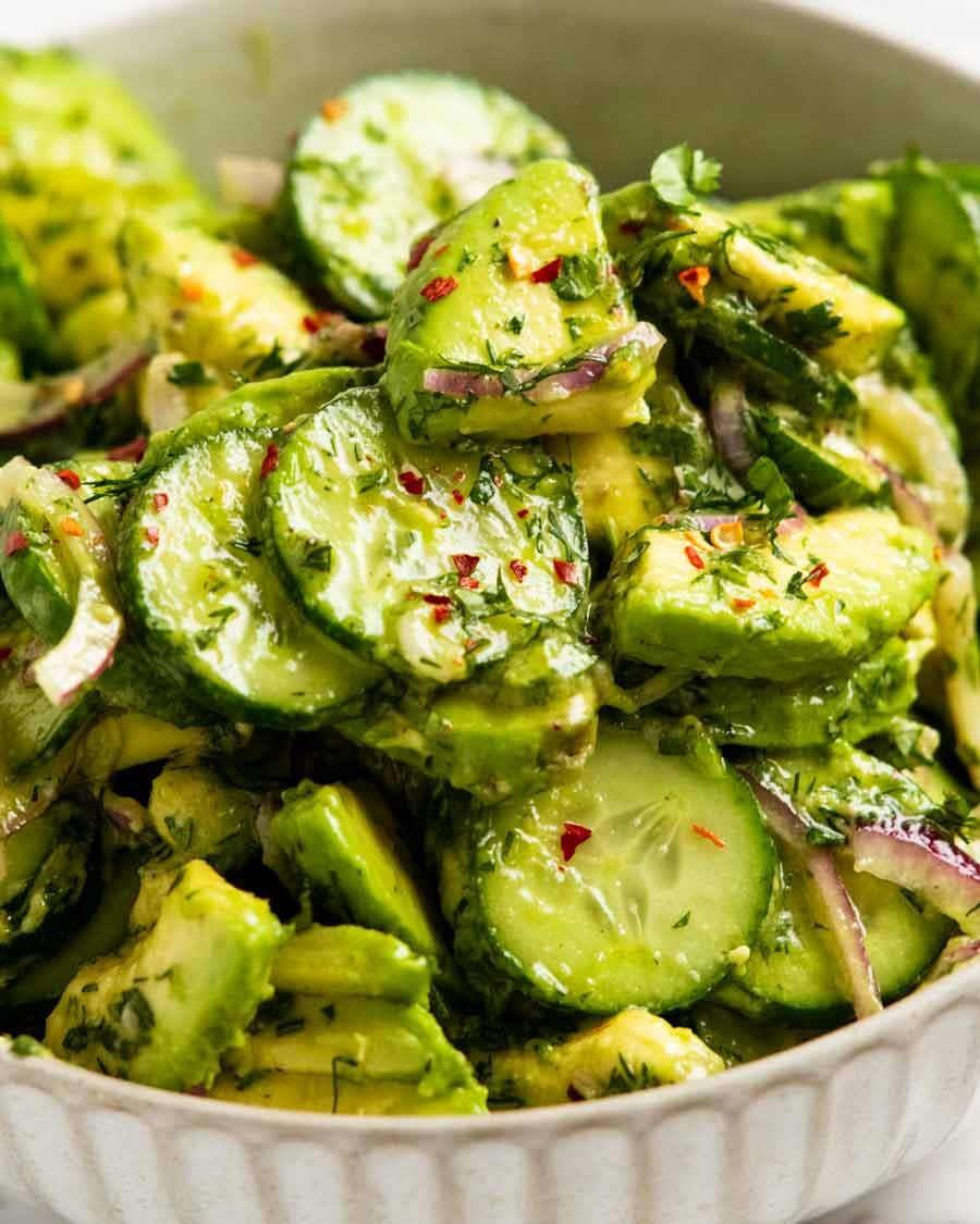 Quick & Easy Avocado Salad: Fresh Flavors in Minutes